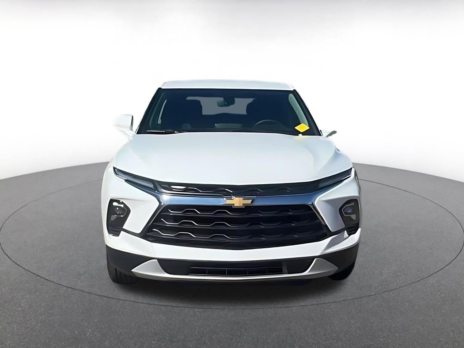 Used 2025 Chevrolet Blazer LT image 4