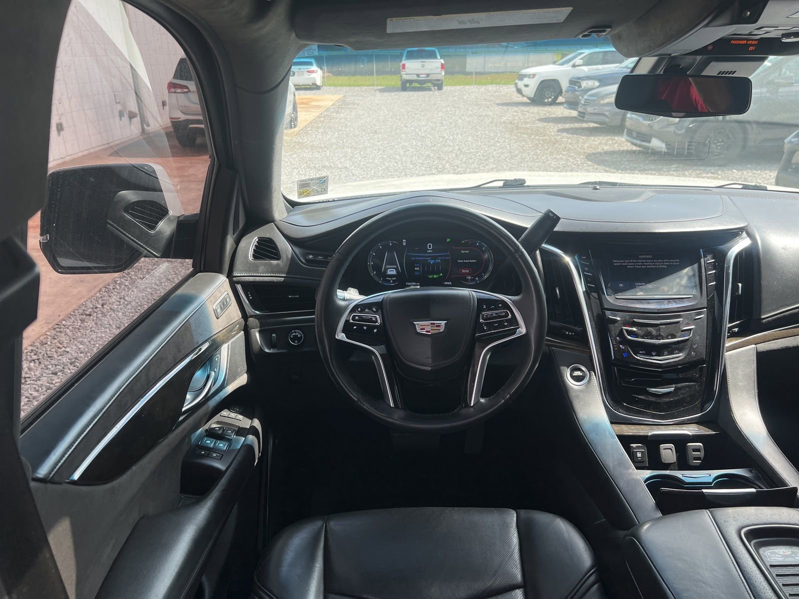 Used 2018 Cadillac Escalade Platinum AWD/4WD image 11
