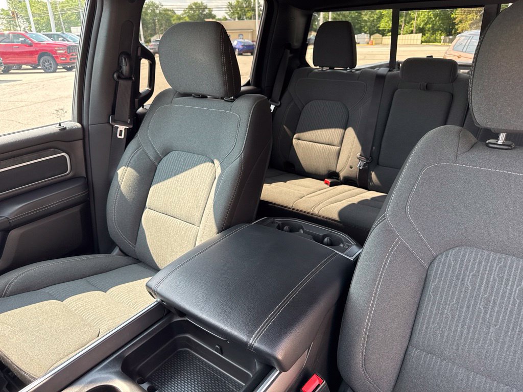 Used 2023 RAM 1500 Big Horn AWD/4WD image 42