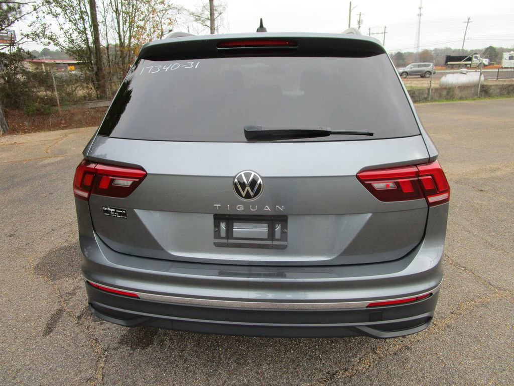 Used 2024 Volkswagen Tiguan S image 8