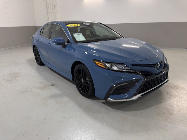 Used 2024 Toyota Camry XSE w/ Cold Weather Package FWD image 4