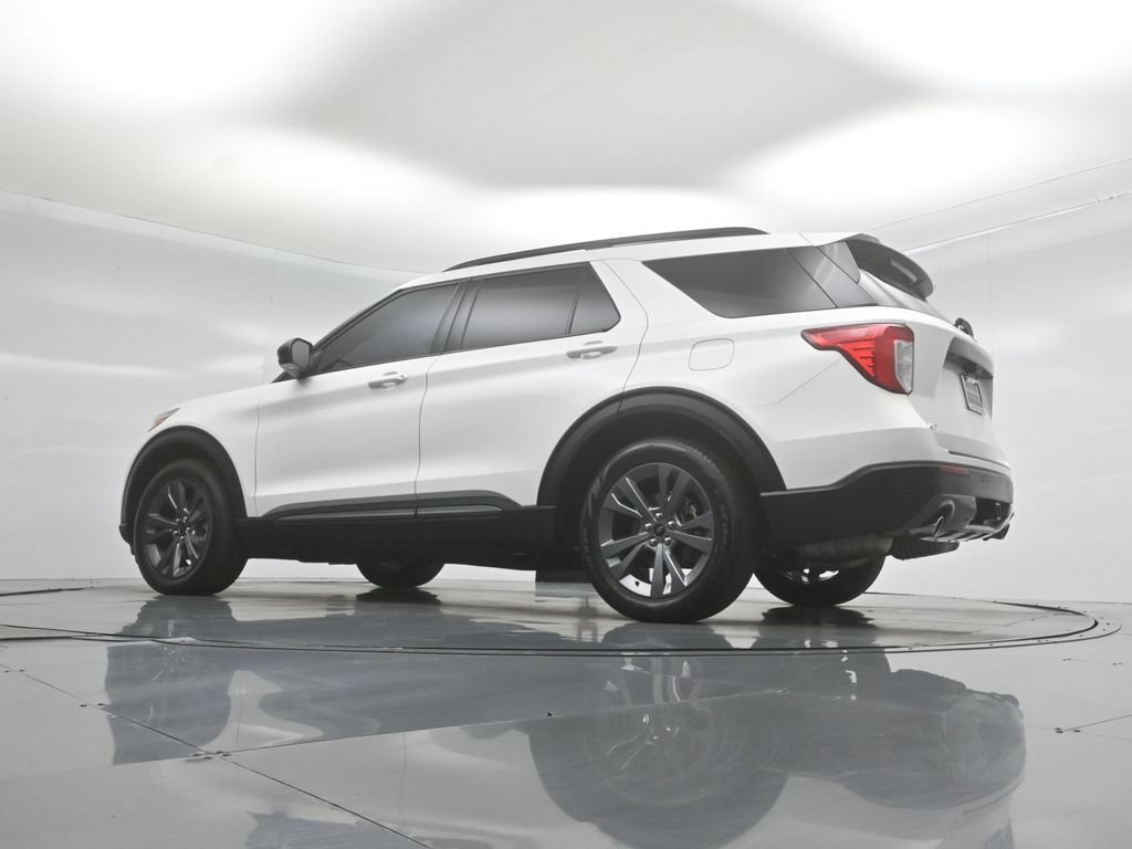 Certified 2023 Ford Explorer XLT w/ Equipment Group 202A RWD image 52