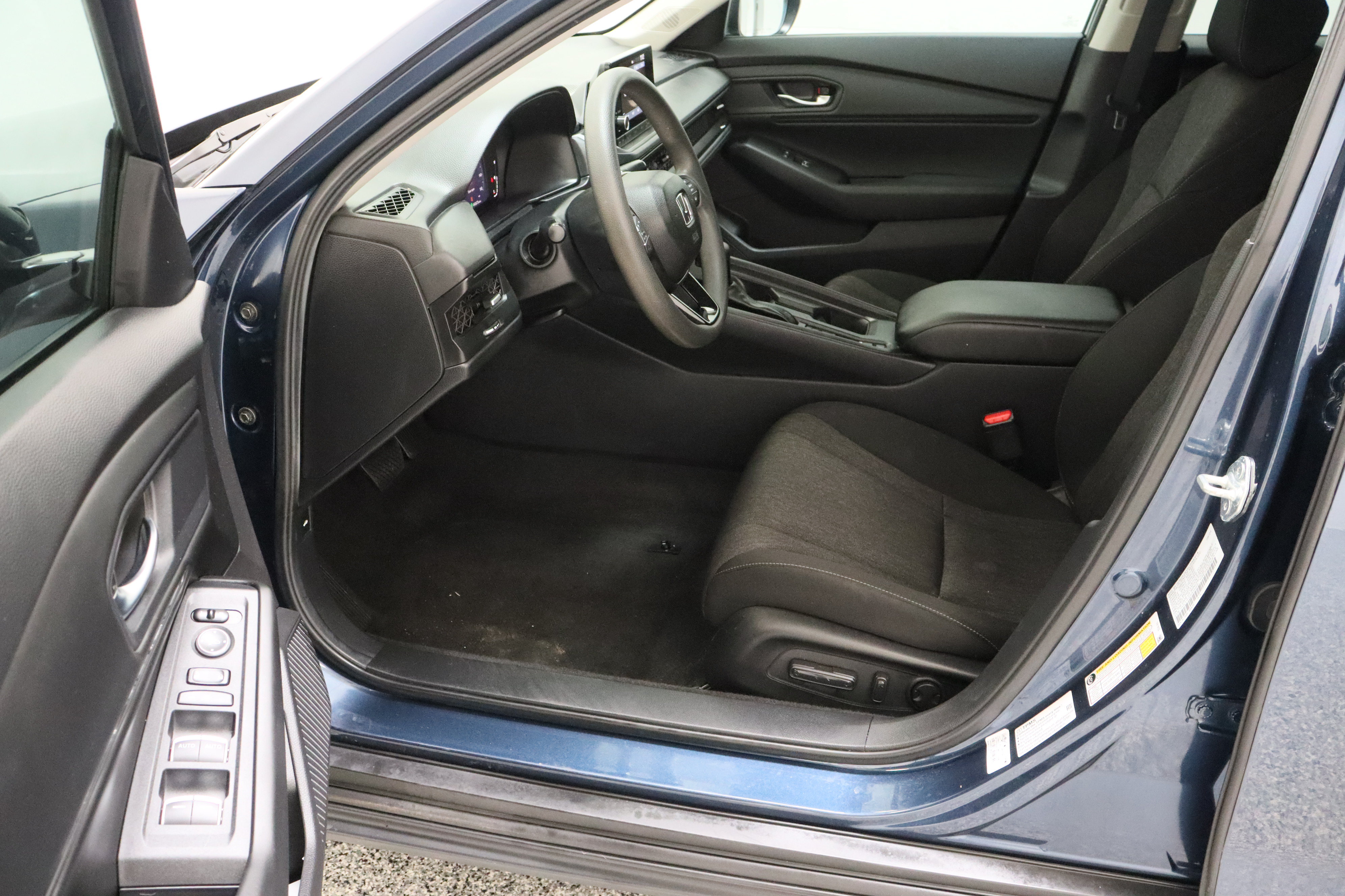 Used 2024 Honda Accord EX image 14