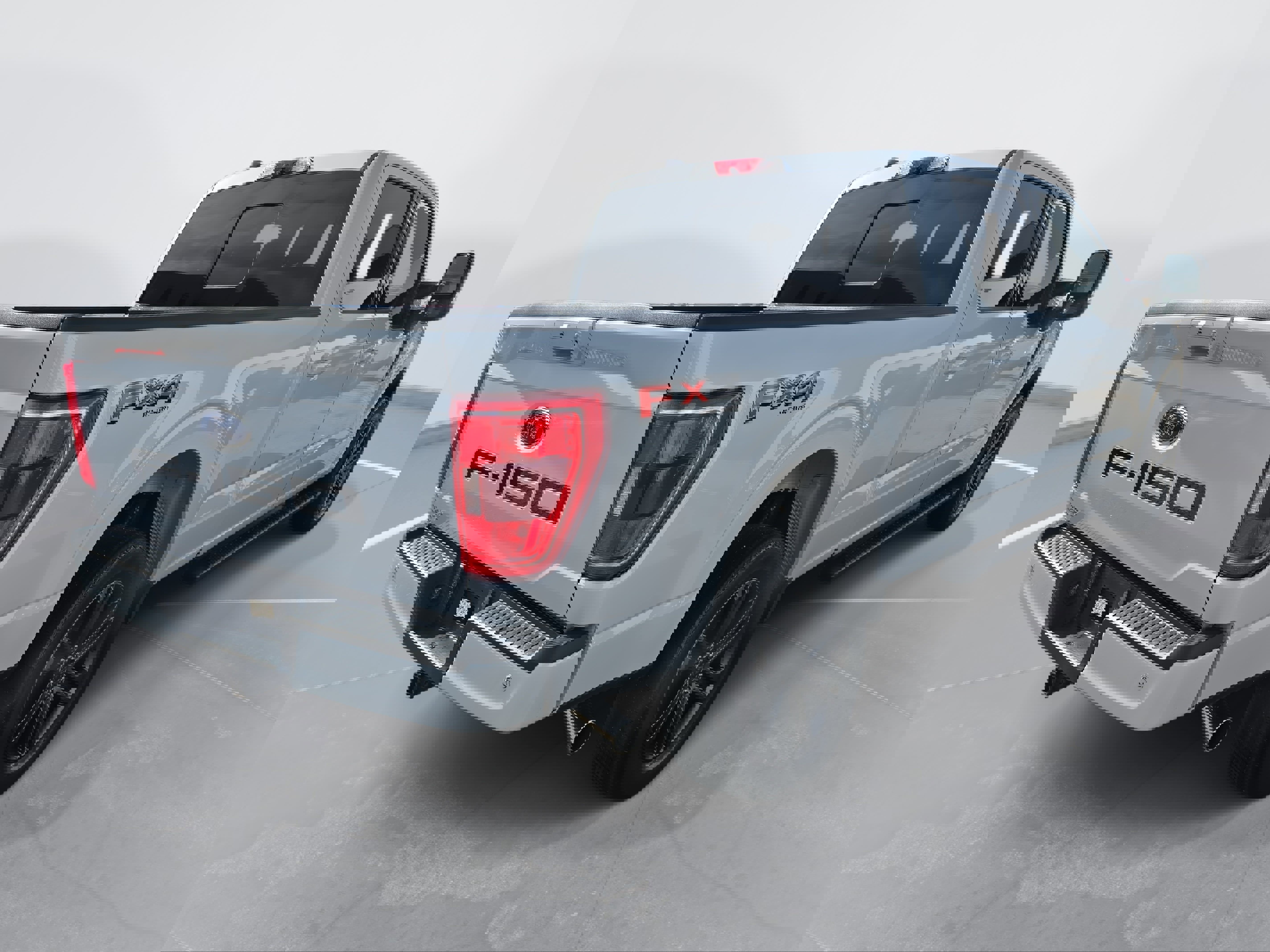 Used 2022 Ford F150 XLT w/ Equipment Group 302A High image 5