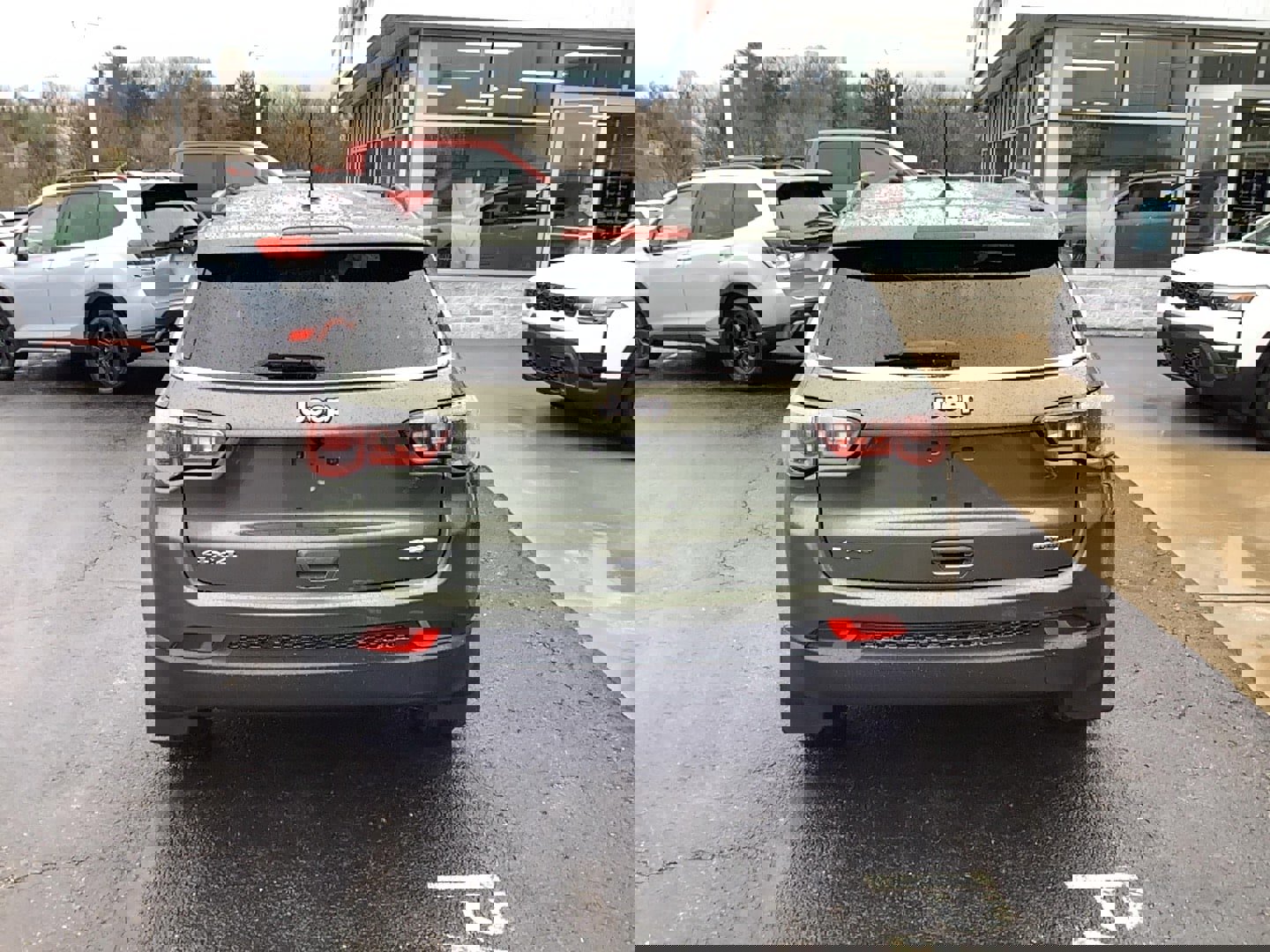 Certified 2018 Jeep Compass Latitude w/ Cold Weather Group image 4