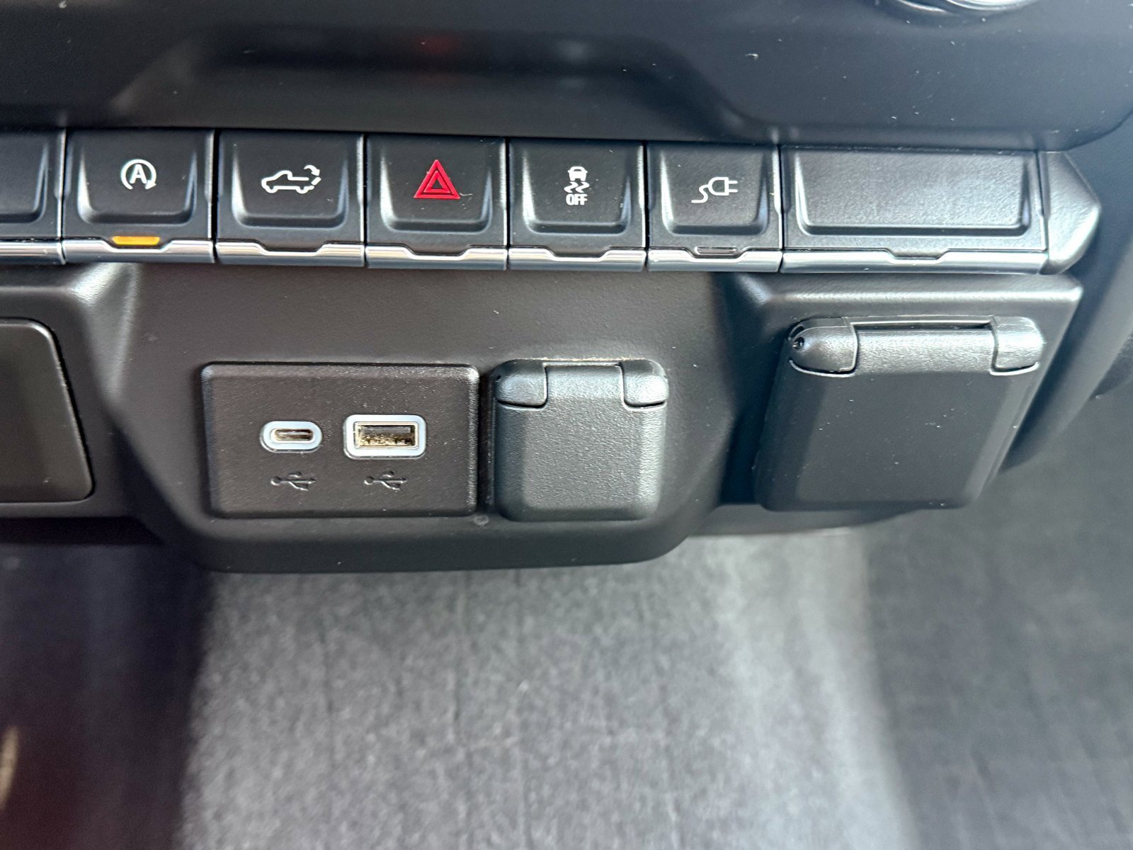 Used 2021 Chevrolet Silverado 1500 Custom w/ Rally Edition image 28