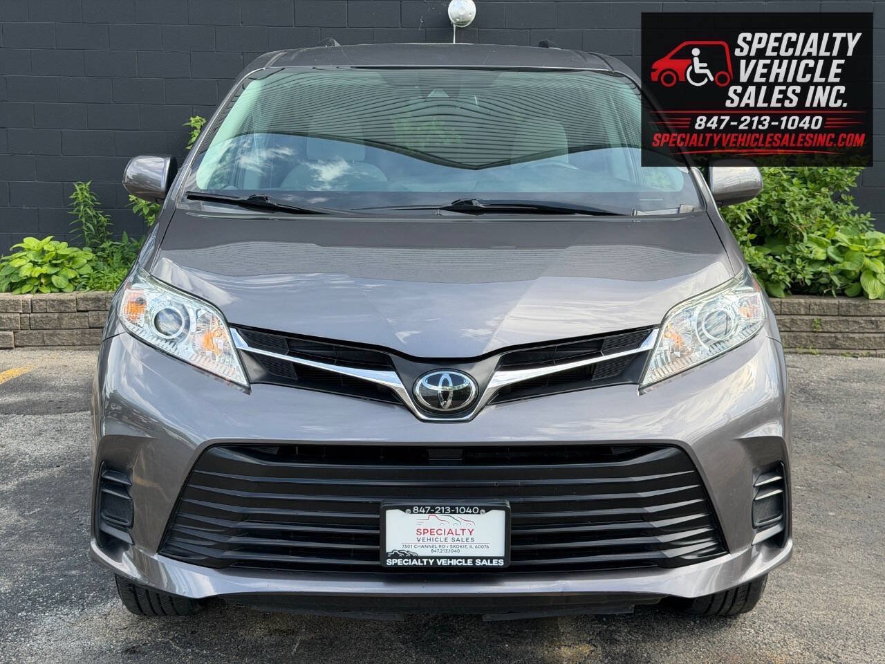 Used 2018 Toyota Sienna LE FWD image 10