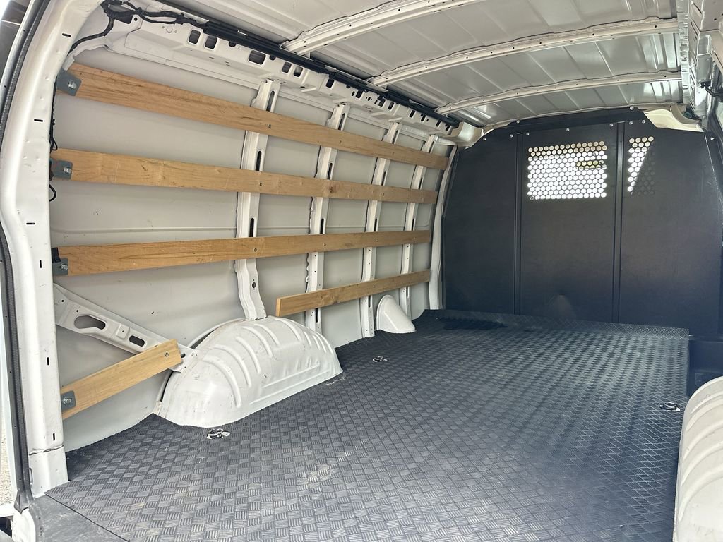 Used 2024 Chevrolet Express 2500 w/ Driver Convenience Package image 29