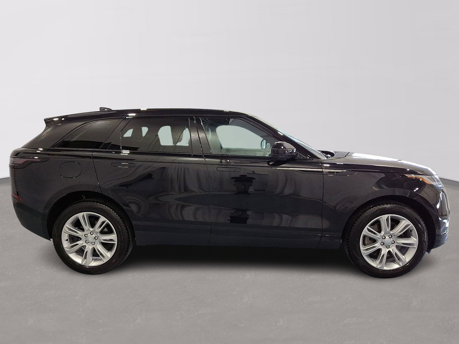 Used 2026 Land Rover Range Rover Velar S image 5