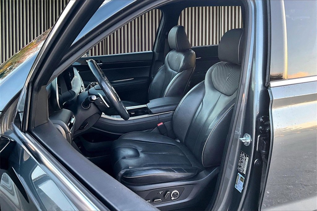 Used 2023 Hyundai Palisade Calligraphy w/ Cargo Package image 24