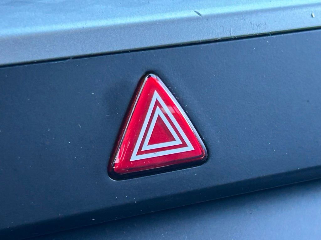 Used 2024 Kia Carnival LX image 41