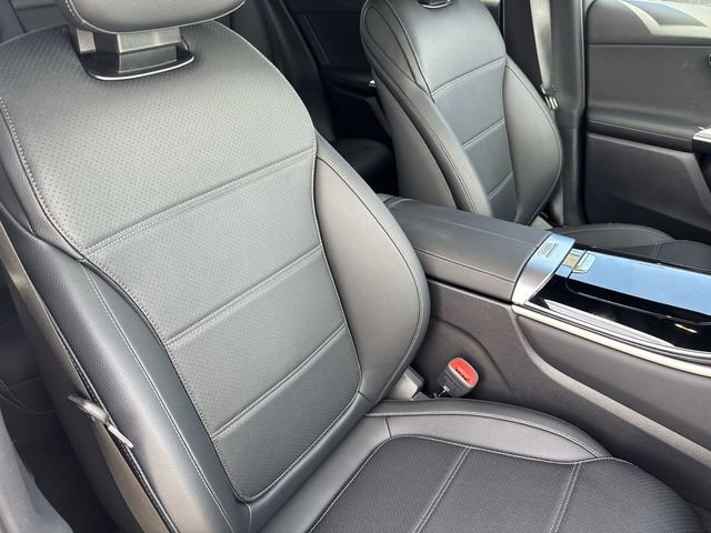 Used 2026 Mercedes-Benz GLC 350e GLC 350e image 11