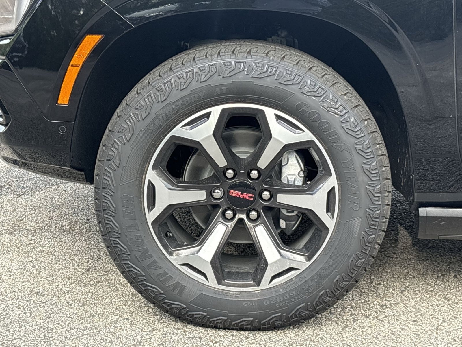 New 2026 GMC Yukon AT4 Ultimate AWD/4WD image 12