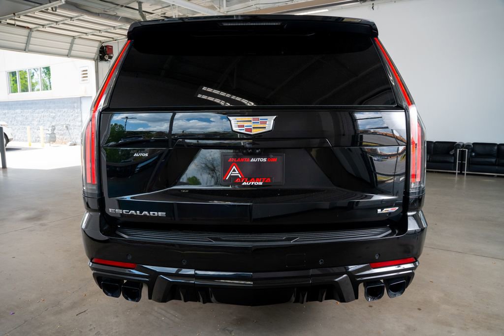 Used 2025 Cadillac Escalade ESV V image 7