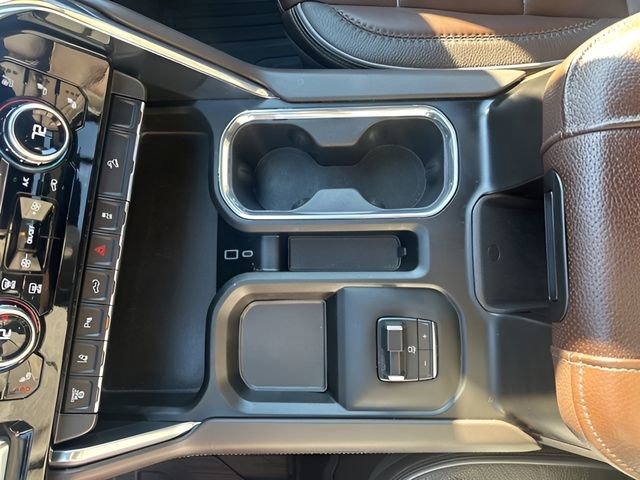 Used 2024 GMC Sierra 3500 Denali w/ Denali Reserve Package AWD/4WD image 37