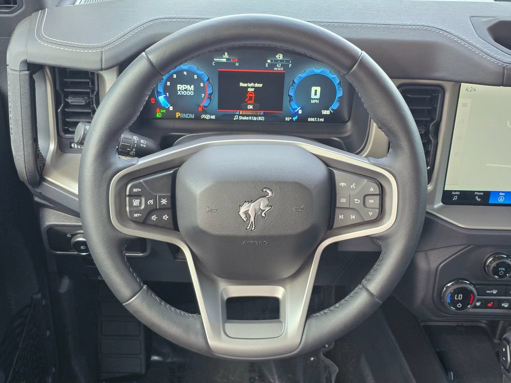 Used 2025 Ford Bronco Outer Banks AWD/4WD image 7