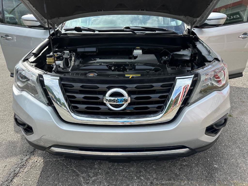 Used 2019 Nissan Pathfinder SL AWD/4WD image 39