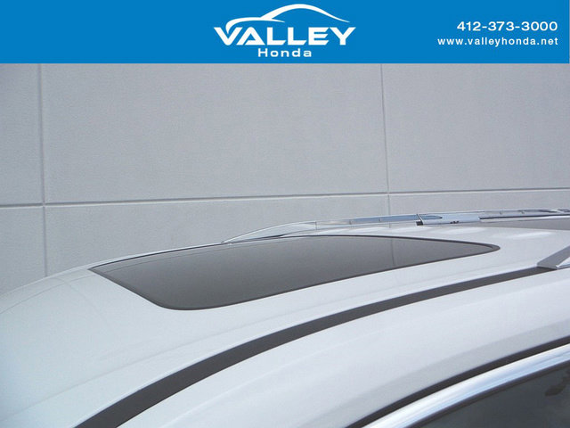 Used 2021 Chevrolet Traverse Premier AWD/4WD image 3