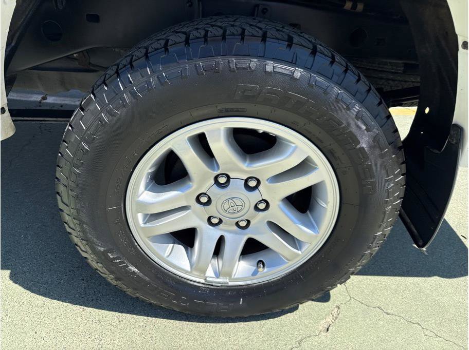 Used 2004 Toyota Tundra Limited RWD image 11