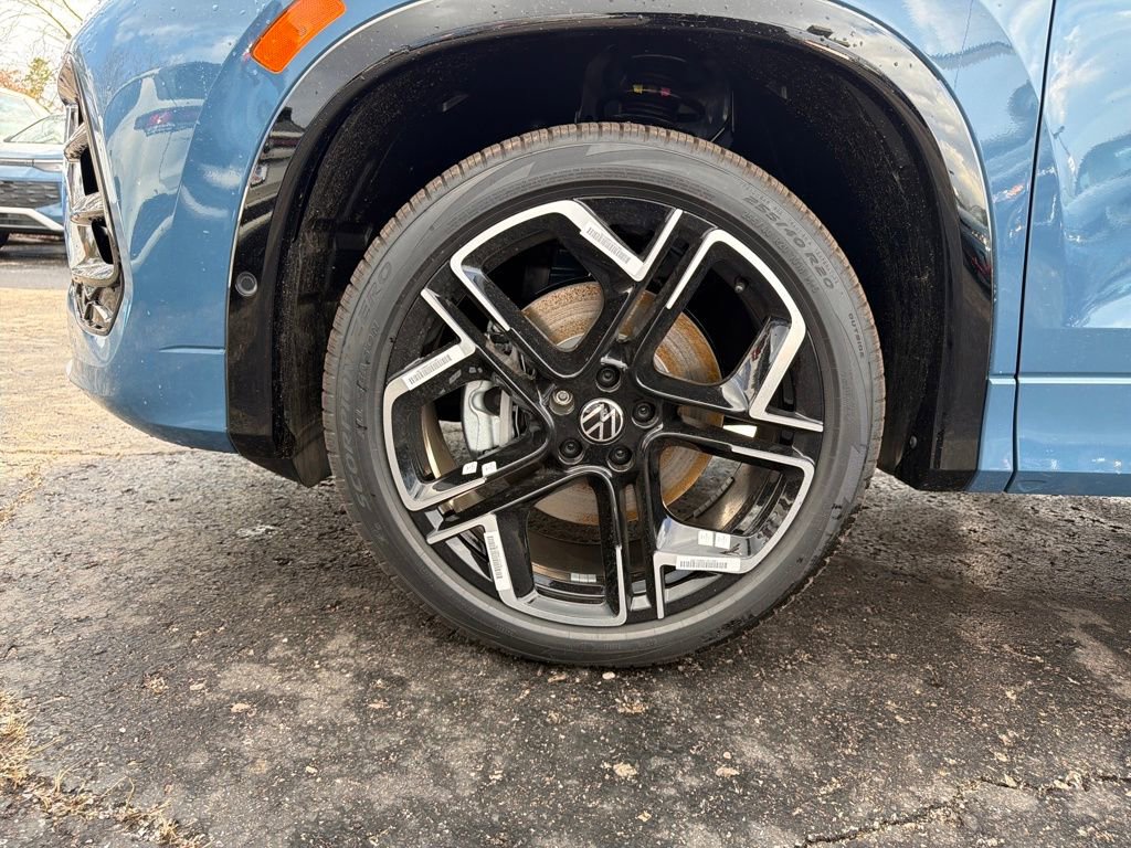 New 2026 Volkswagen Tiguan SEL R-Line image 30