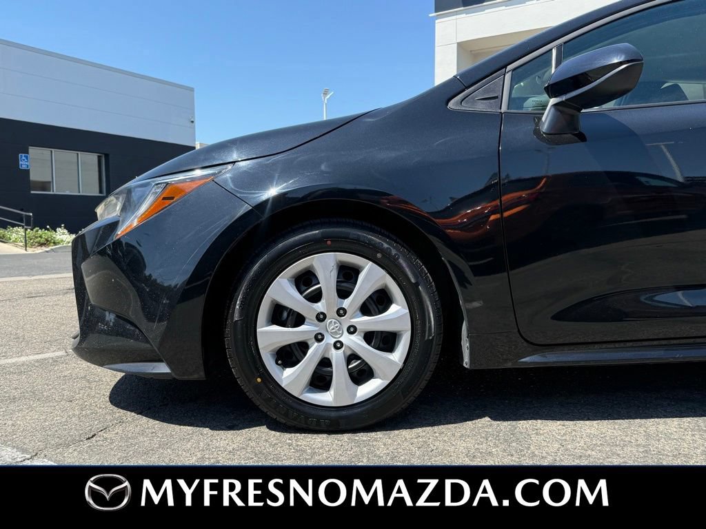 Used 2025 Toyota Corolla LE FWD image 7