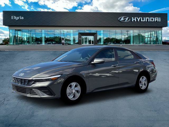 New 2026 Hyundai Elantra SE FWD image 2