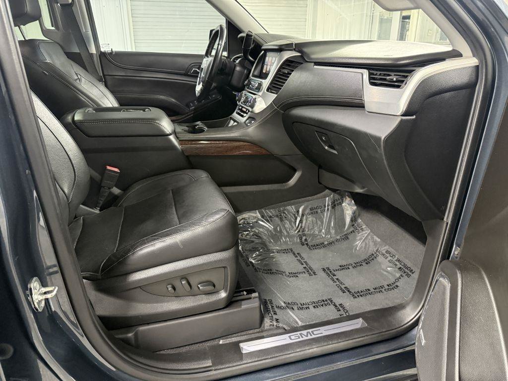 Used 2020 GMC Yukon XL SLT w/ Open Road Package AWD/4WD image 44