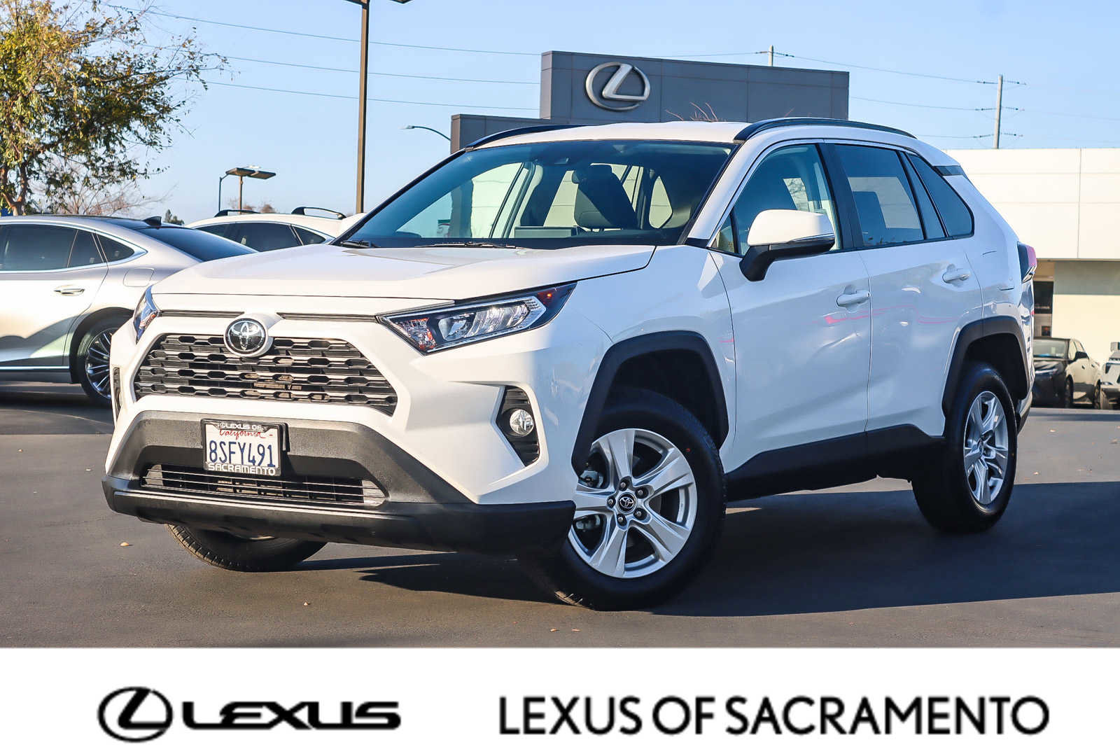 Used 2020 Toyota RAV4 XLE image 1