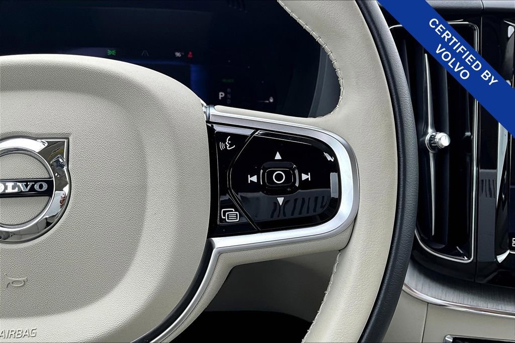 Used 2025 Volvo XC60 T8 Plus w/ Protection Package Premier image 27