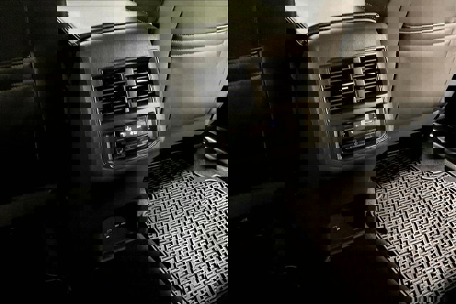 Used 2021 Volkswagen Atlas SEL Premium image 35