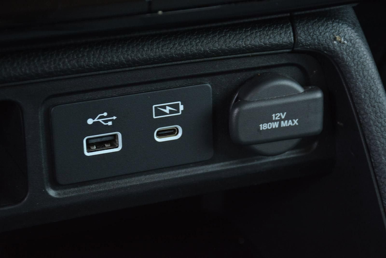 Used 2023 Honda Pilot LX image 27