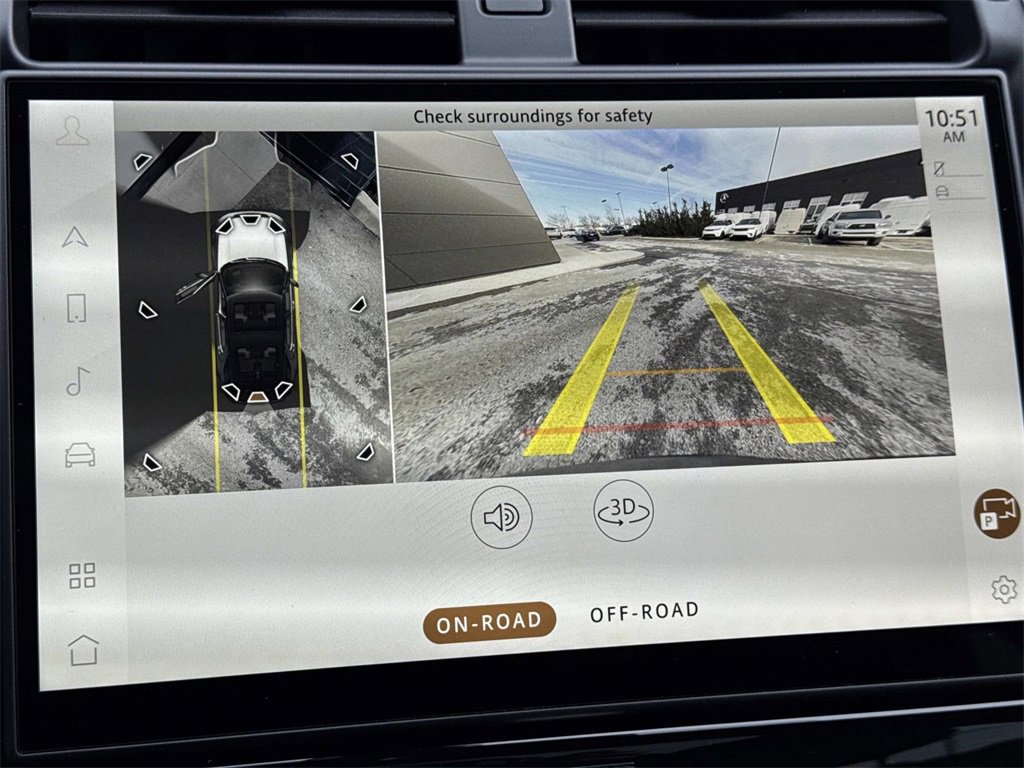 Certified 2025 Land Rover Discovery Dynamic SE image 22