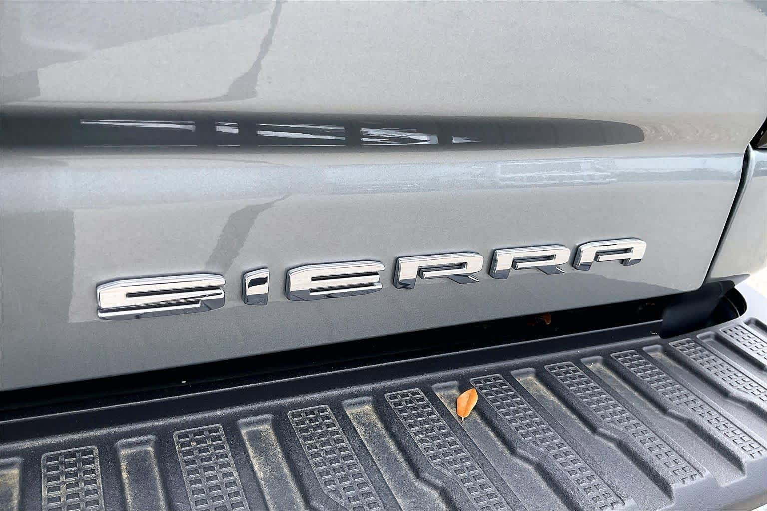 Used 2025 GMC Sierra 3500 Denali Ultimate AWD/4WD image 10