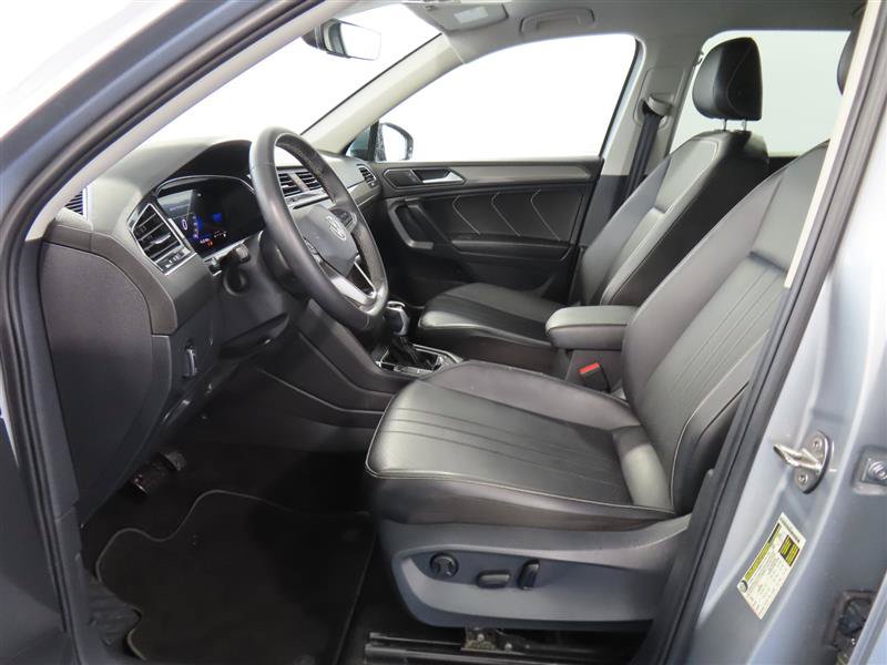 Used 2023 Volkswagen Tiguan SE FWD image 16