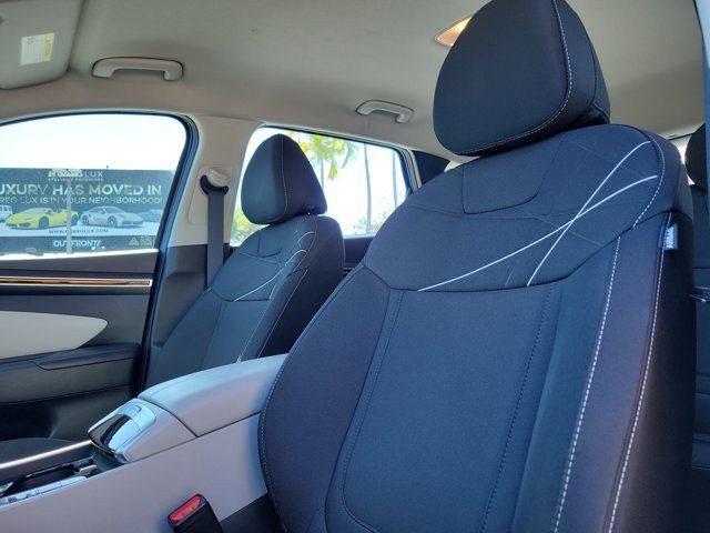 Used 2023 Hyundai Tucson SE image 23