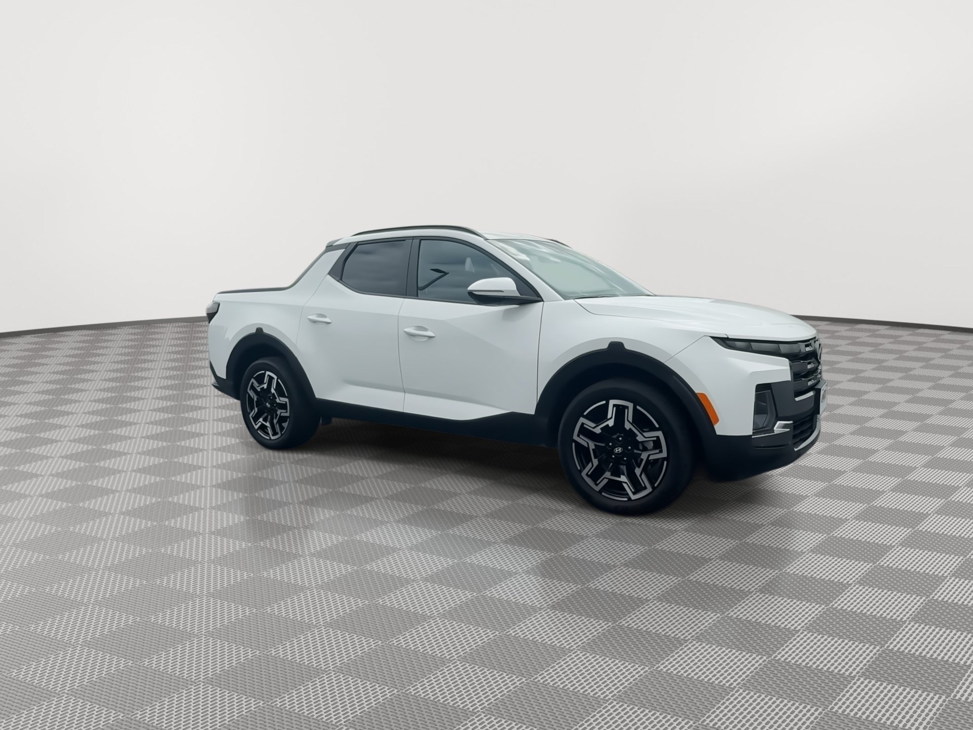 Used 2025 Hyundai Santa Cruz Limited AWD/4WD image 2