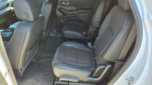 Used 2023 Chevrolet Traverse High Country w/ LPO, Floor Liner Package FWD image 11
