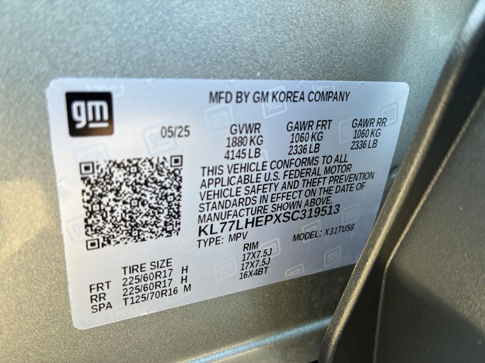 Used 2025 Chevrolet Trax LT FWD image 28
