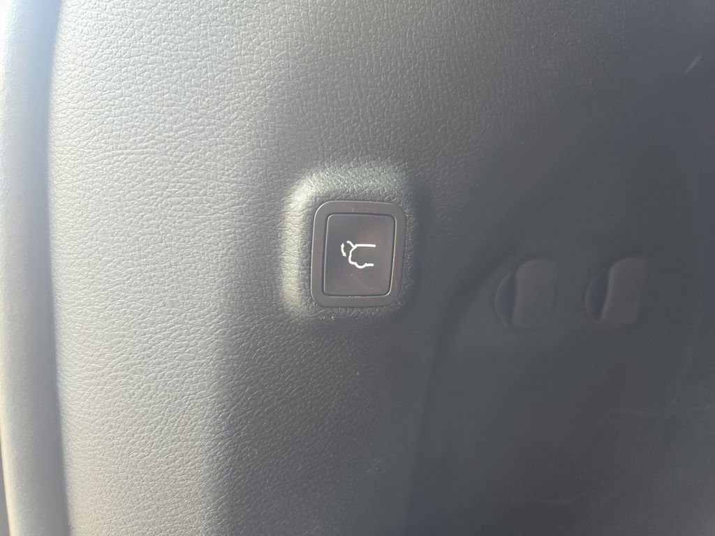 Used 2020 Jeep Cherokee Trailhawk image 16