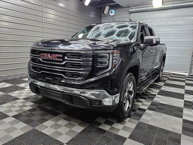 Used 2023 GMC Sierra 1500 SLT w/ SLT Premium Package AWD/4WD image 47