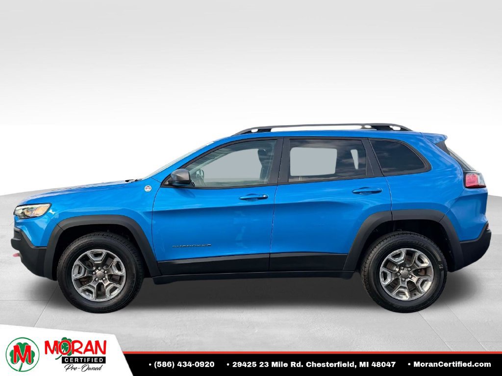 Used 2019 Jeep Cherokee Trailhawk w/ Cold Weather Group AWD/4WD image 2