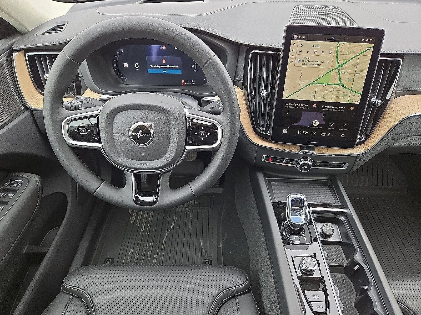 New 2026 Volvo XC60 T8 Ultra w/ Protection Package Premier AWD/4WD image 14