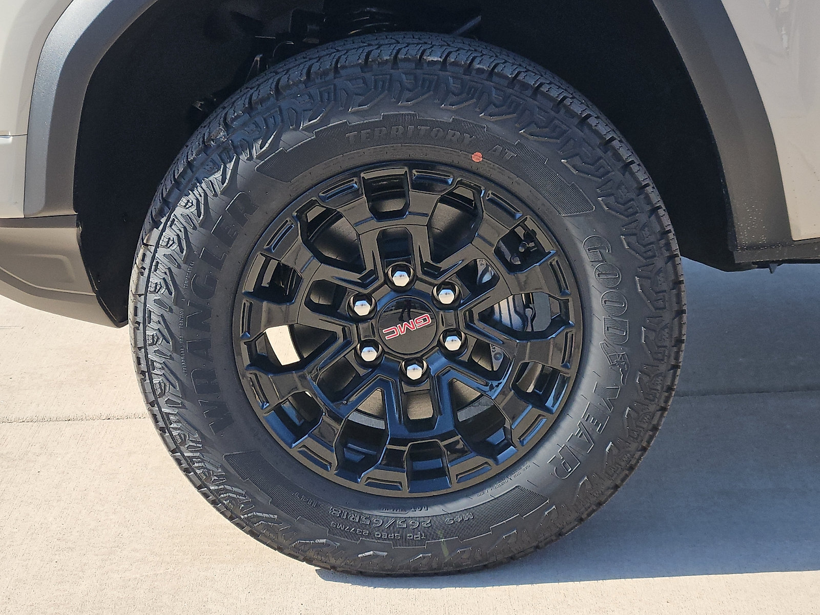 New 2026 GMC Canyon Elevation w/ Convenience Package RWD image 9