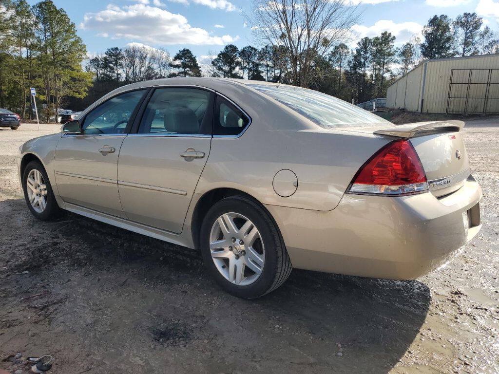 Used 2011 Chevrolet Impala LT w/ Luxury Edition Package FWD image 4