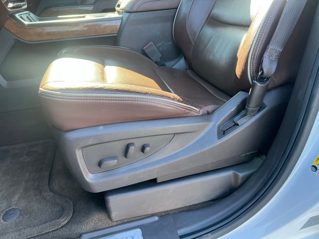 Used 2016 Chevrolet Silverado 1500 High Country w/ High Country Premium Package image 14