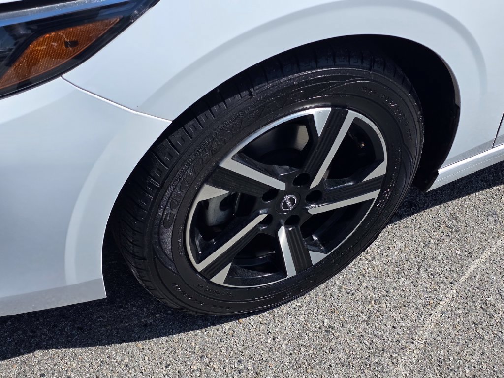 Used 2024 Nissan Sentra SV FWD image 11