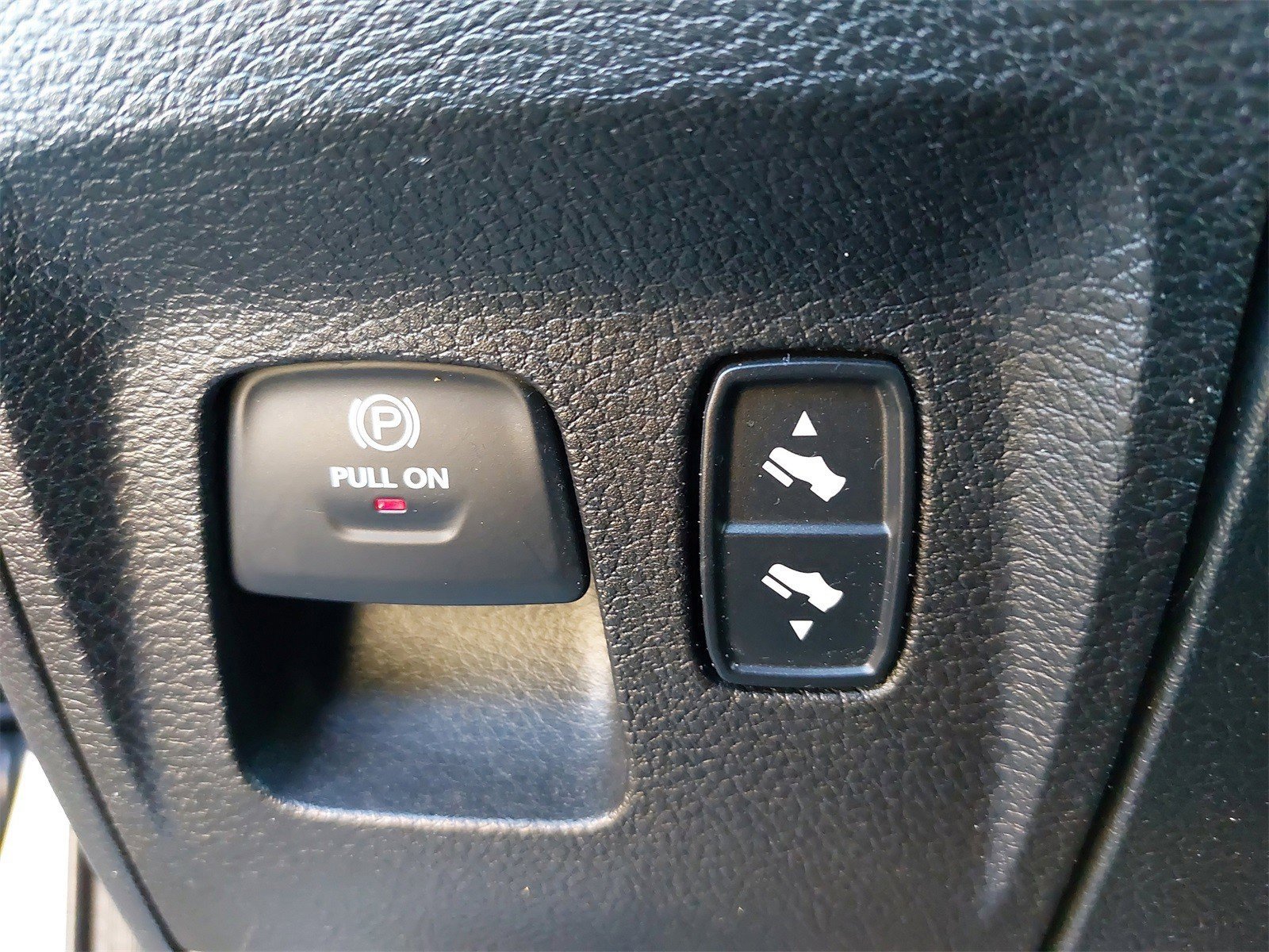 Used 2020 RAM 1500 Laramie image 32