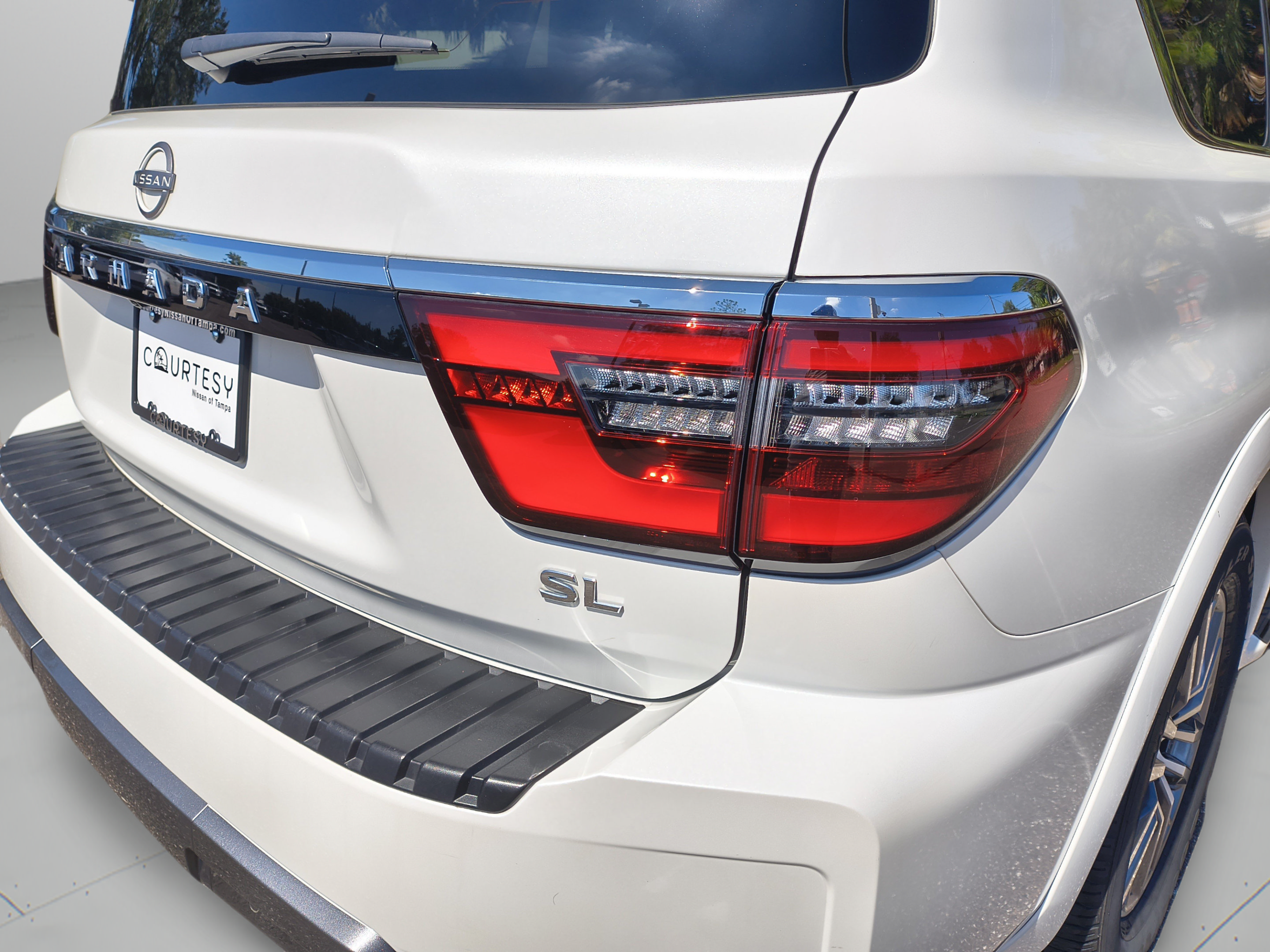 Certified 2023 Nissan Armada SL w/ Cargo Package AWD/4WD image 37