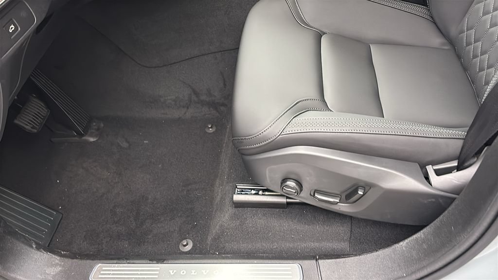 New 2026 Volvo XC90 B5 Core AWD/4WD image 25