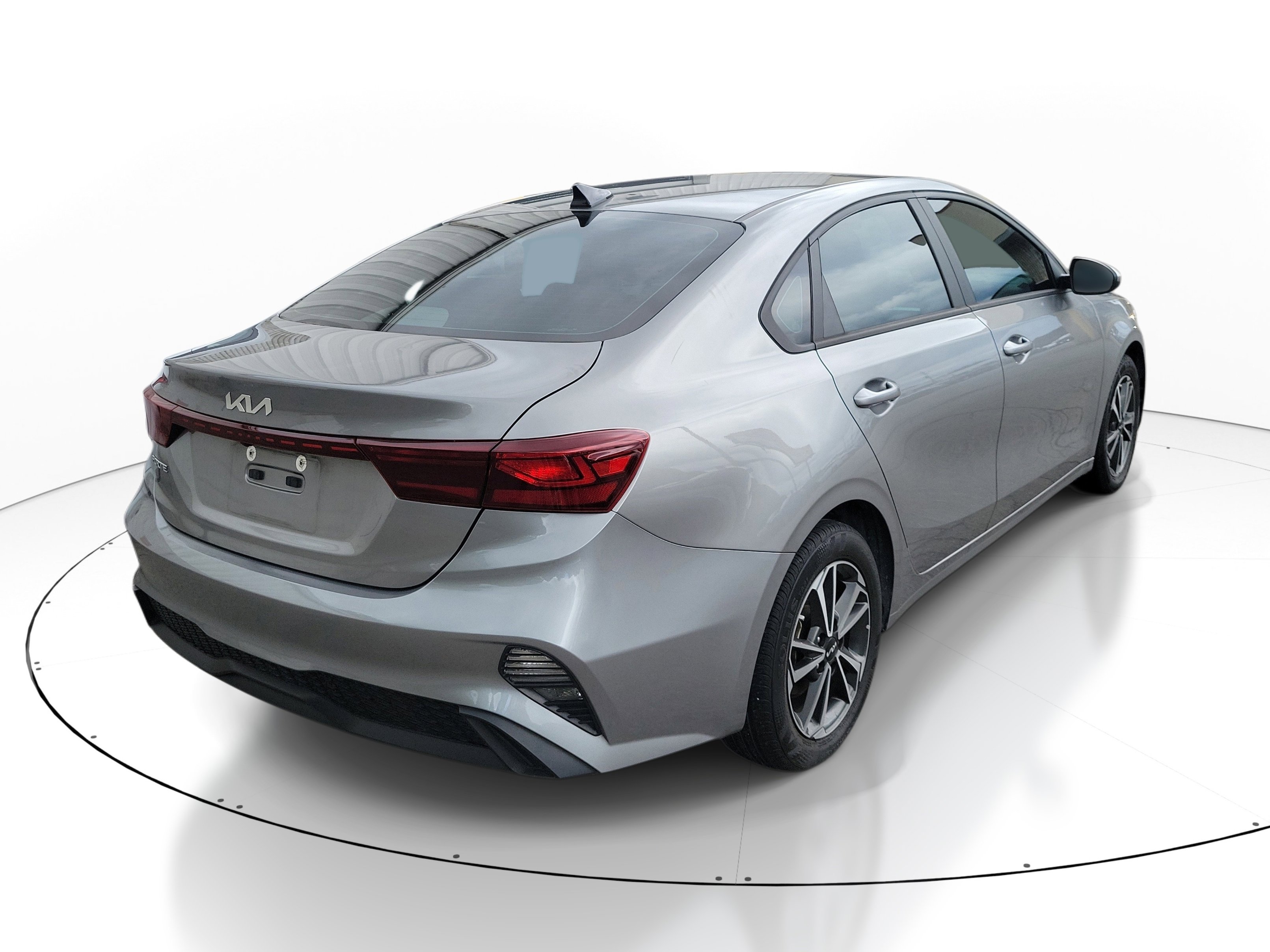 Used 2023 Kia Forte LXS FWD image 6